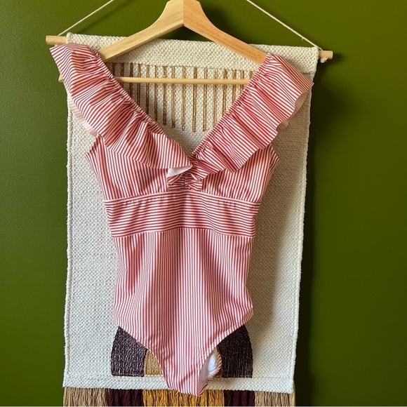 AAVA Estelle retro candy strip red white ruffles striped one piece swimsuit s - Picture 2 of 8